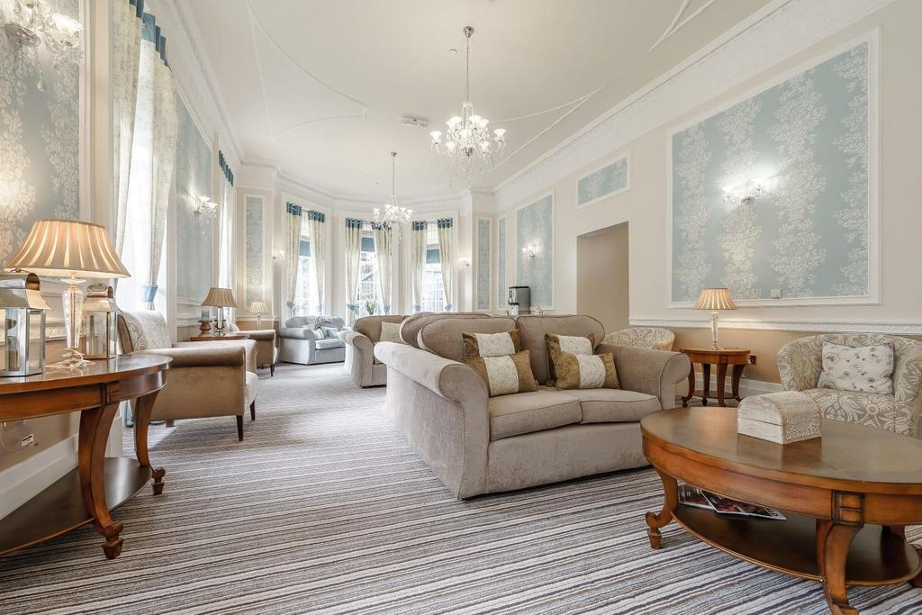 Kenton Lodge- Communal homeowners lounge.jpg