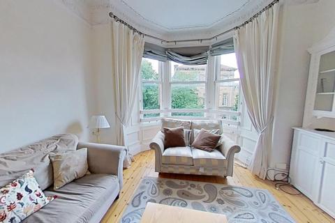 3 bedroom flat to rent, (2f2) Spottiswoode Street, Edinburgh, EH9