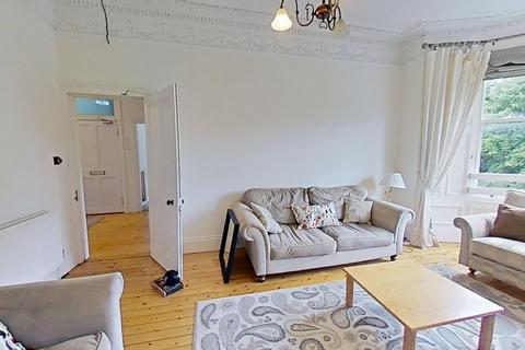 3 bedroom flat to rent, (2f2) Spottiswoode Street, Edinburgh, EH9