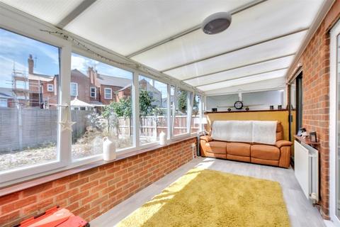 2 bedroom bungalow for sale, Garton Close, Nottingham