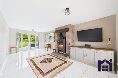 14 Birkacre Brow, Coppull, Chorley, PR7 4PA