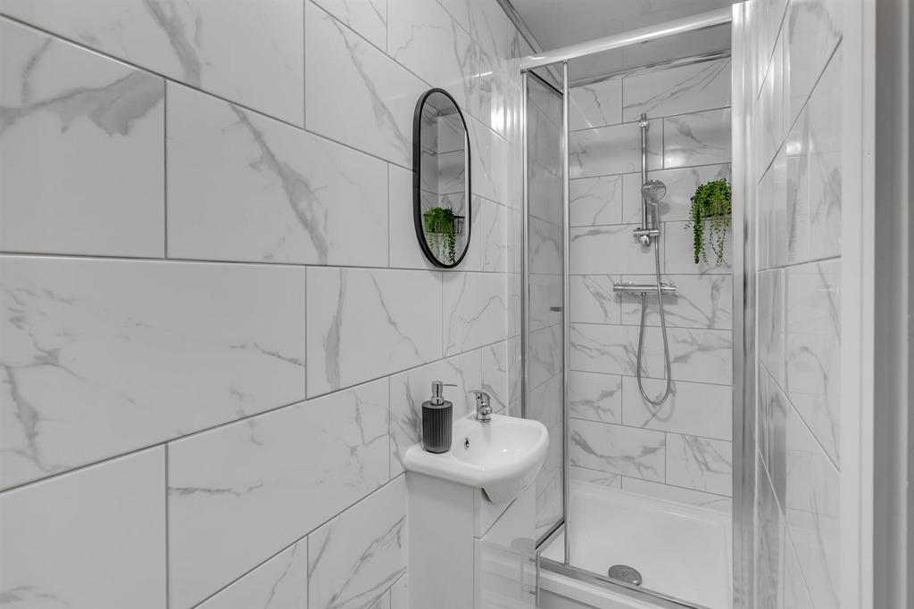 125 St George s Rd, Coventry CV1 2 DH (19).jpg
