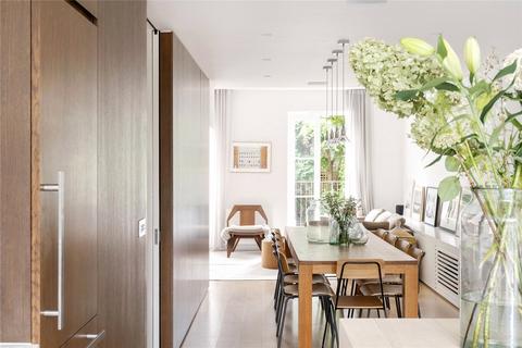 3 bedroom apartment to rent, Powis Gardens, London, W11