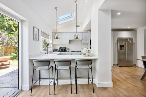 15 The Laurels, Banstead, SM7 2HG
