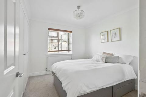 15 The Laurels, Banstead, SM7 2HG