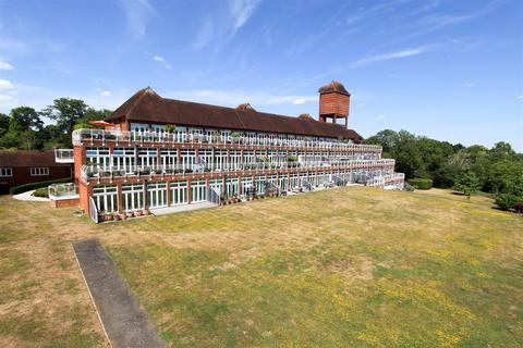 undefined, Elizabeth Drive, Banstead