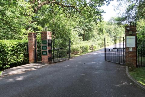 undefined, Elizabeth Drive, Banstead