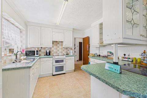 3 bedroom detached bungalow for sale, The Parkway, Willerby