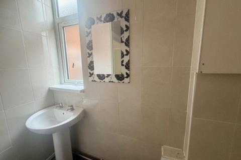 2 bedroom flat to rent, Yardley Wood Road, Moseley