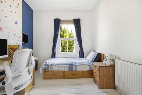 undefined, Leominster HR6