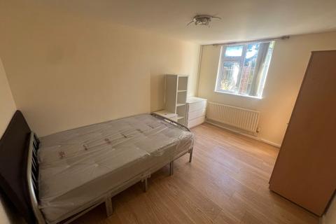 2 bedroom flat to rent, 23 John Rous Avenue, Coventry, CV4
