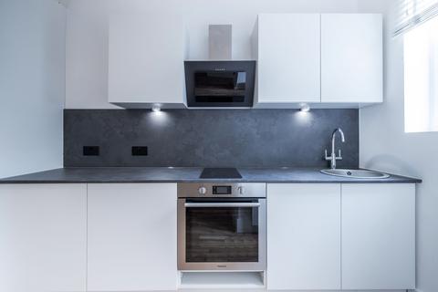 Ground floor flat to rent, 12 Eccleston Road