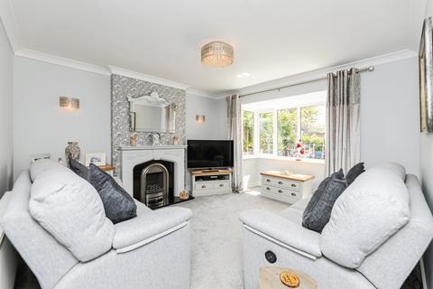 2 Durban Close, Featherstone, Pontefract, WF7 6NG