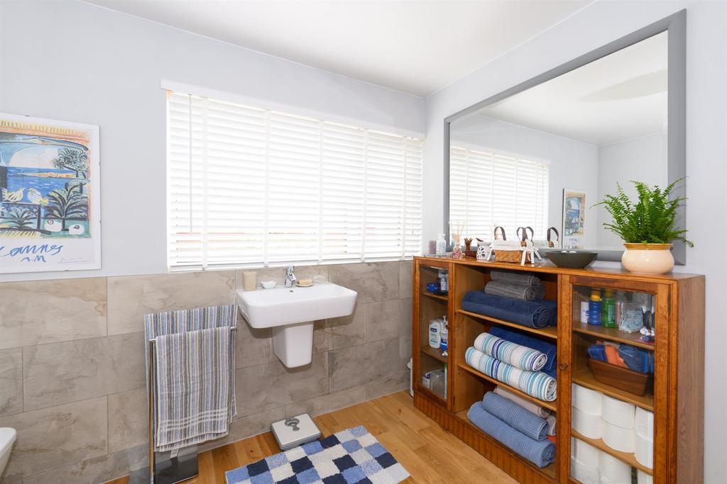 Family bathroom