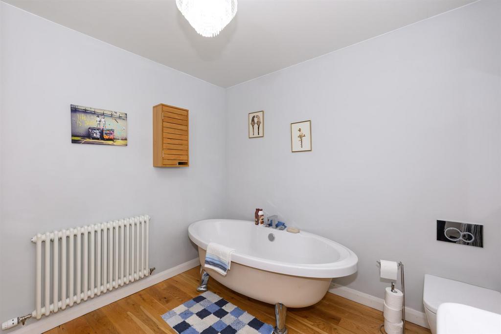 Family bathroom