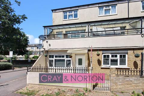 62 Renown Close, Croydon, CR0 3SD