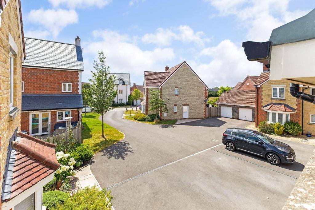 95135 24 Norman Drive Old Sarum (4).jpg