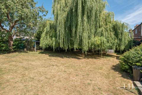 2 bedroom maisonette for sale, St. Marys Lane, Upminster