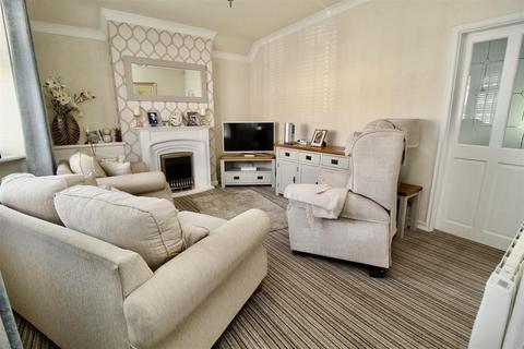 2 bedroom detached bungalow for sale, Asquith Road, Birmingham B8