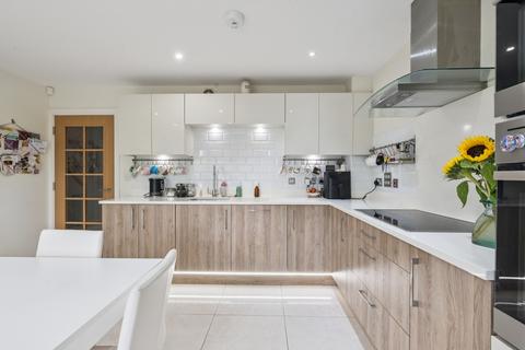5 bedroom detached house for sale, Norfolk Close, Iver SL0