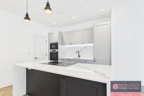 2 bedroom end of terrace house to rent, 14 North Road, Stevenage SG1