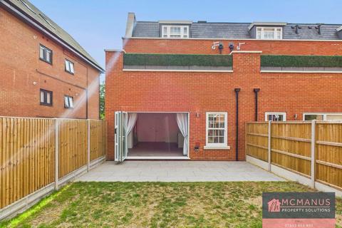 2 bedroom end of terrace house to rent, 14 North Road, Stevenage SG1