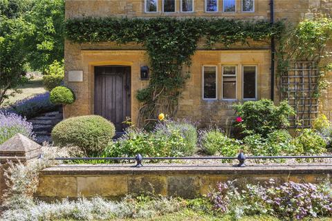 2 bedroom detached house to rent, Middle Hill, Broadway, Worcestershire, WR12