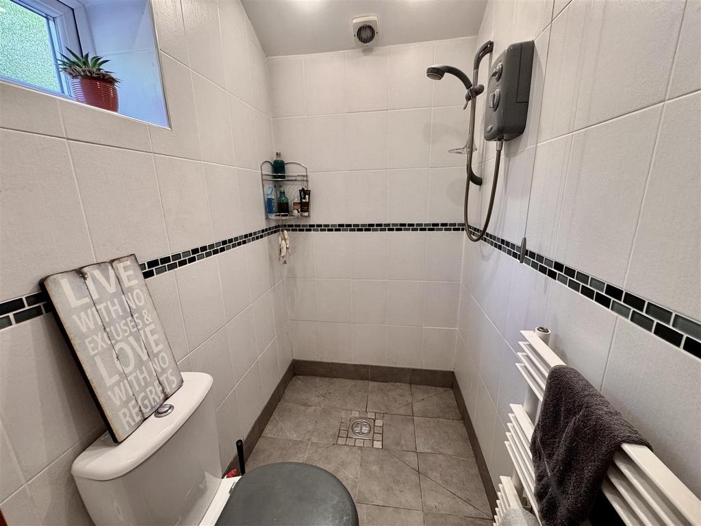 Downstairs Wet Room