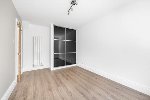 1 Woodstock Gardens, Beckenham, BR3 5BE