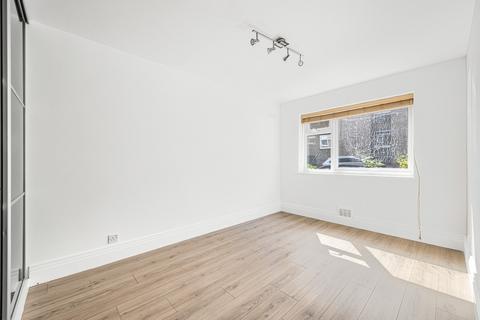 1 Woodstock Gardens, Beckenham, BR3 5BE