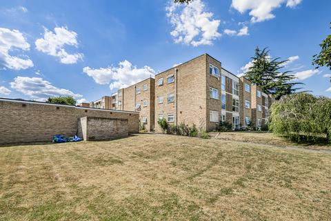 1 Woodstock Gardens, Beckenham, BR3 5BE