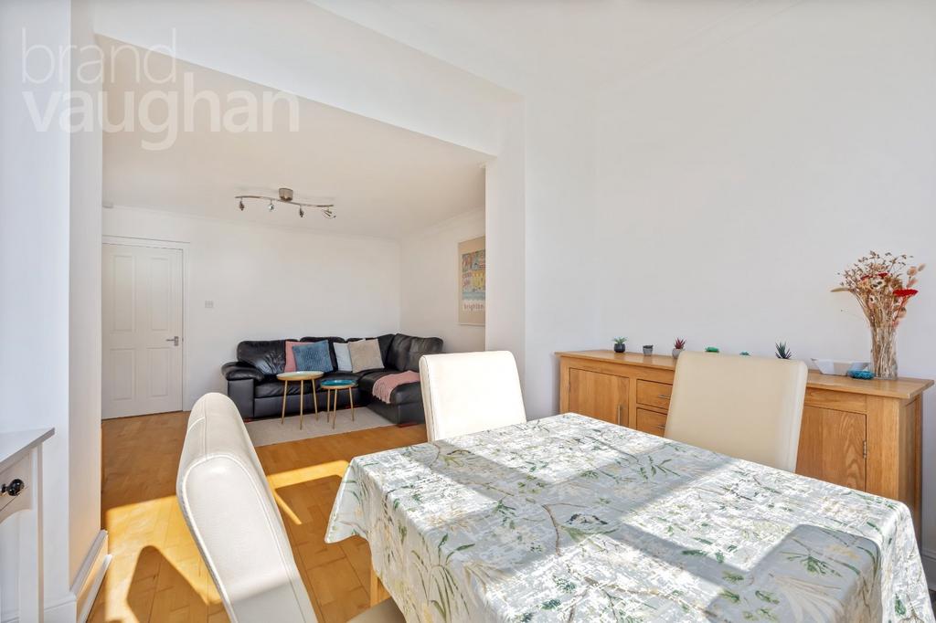 Living/Dining Area