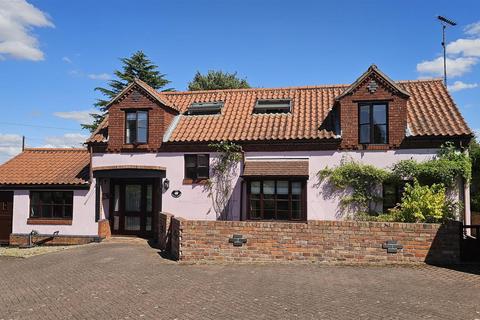 2 bedroom detached house for sale, Long Acre, Bingham