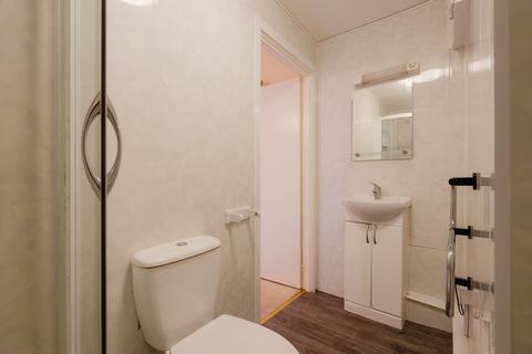 1 bedroom flat to rent, Turlake House, Cowley, EX5