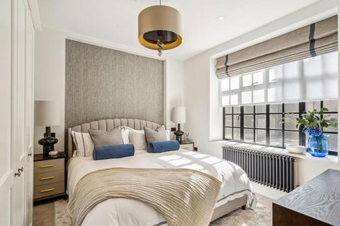 3 bedroom flat to rent, Curzon Street, Mayfair, London W1J