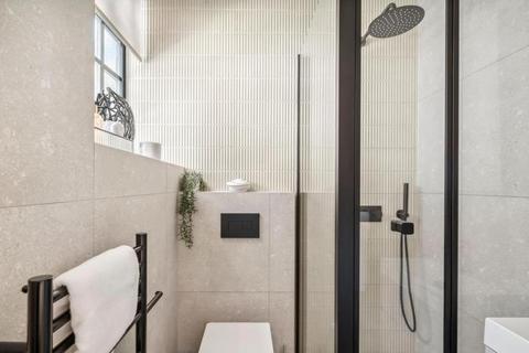 3 bedroom flat to rent, Curzon Street, Mayfair, London W1J