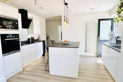 45 Pearcroft Road, Ipswich, IP1 6PJ