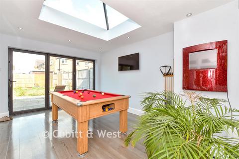 3 bedroom terraced house for sale, Newbarn Road, Havant, Hampshire