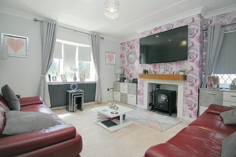 3 bedroom detached house for sale, Mount Tabor Street, Pudsey