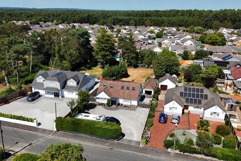 undefined, Southern Avenue, West Moors, Ferndown, BH22
