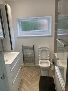 1 bedroom in a house share to rent, Devon Rd, Rednal