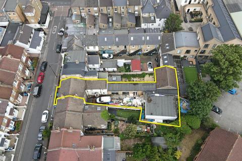 undefined, Walpole Road (R), London SW19
