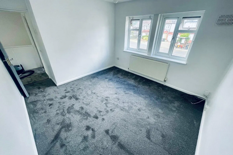 3 bedroom terraced house to rent, Larkshall Road, London E4