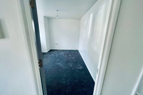 3 bedroom terraced house to rent, Larkshall Road, London E4
