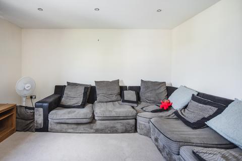 2 bedroom flat for sale, Spinner Croft, Chesterfield S40