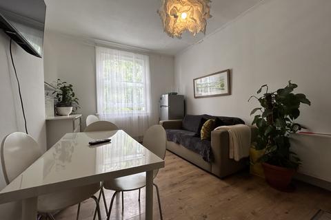 5 bedroom apartment to rent, Leinster Terrace, London W2