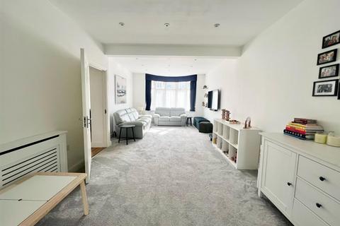 118 Wilmington Gardens, Barking, IG11 9TU