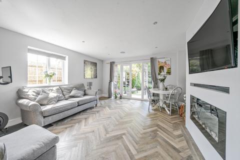 2 bedroom flat for sale, Ridgway Road, Farnham, Surrey, GU9