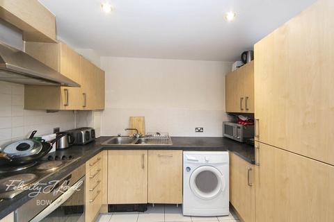 2 bedroom flat to rent, Granite Apartments, Stratford