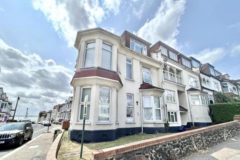 3 bedroom flat for sale, Palmeira Court, 98-100 Station Road, Westcliff-On-Sea